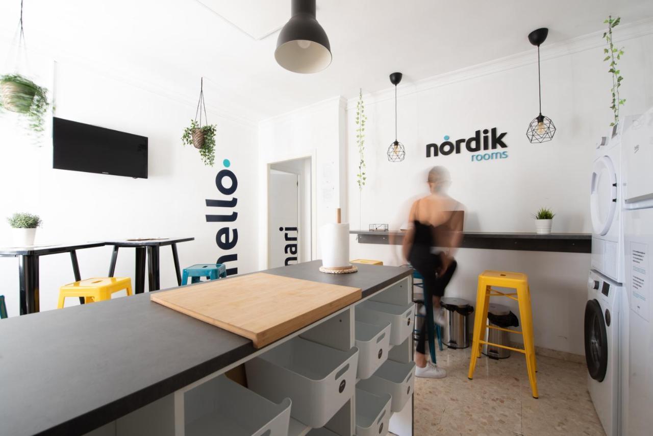 Nordik Rooms Urban - Trinidad "Copenhague" マラガ エクステリア 写真