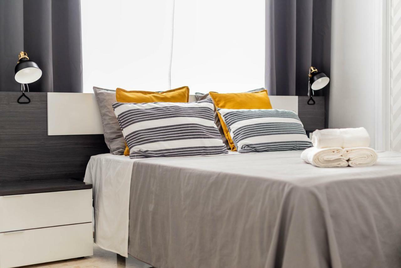 Nordik Rooms Urban - Trinidad "Copenhague" マラガ エクステリア 写真