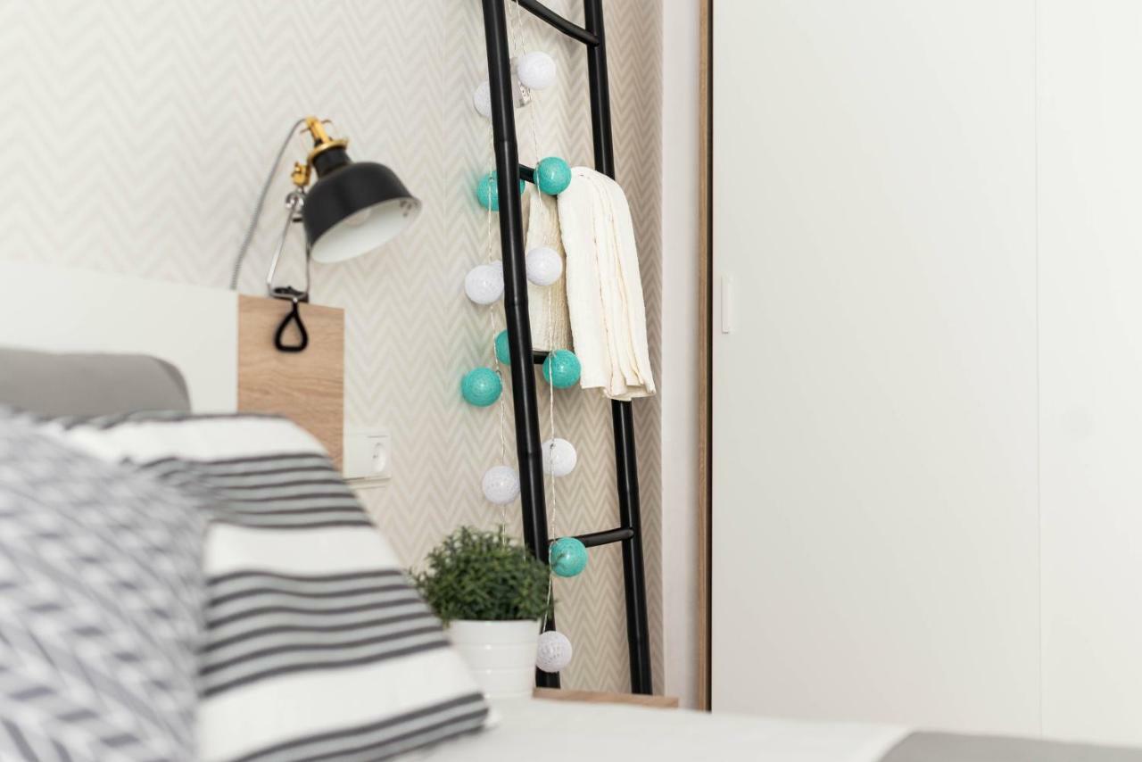Nordik Rooms Urban - Trinidad "Copenhague" マラガ エクステリア 写真